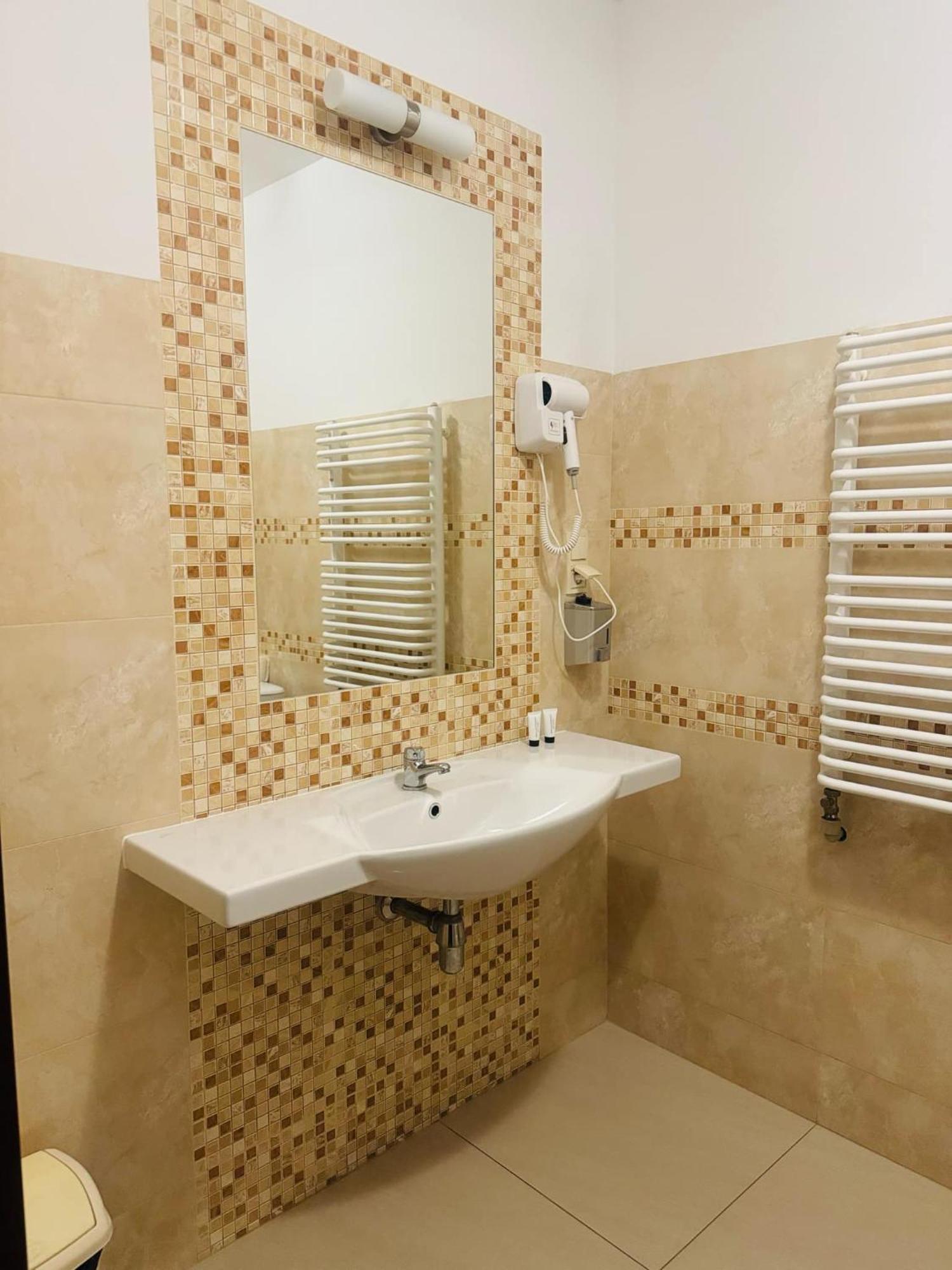 Magiczna Farma Hotel Obiady Maka I Magia Zambrow Ngoại thất bức ảnh