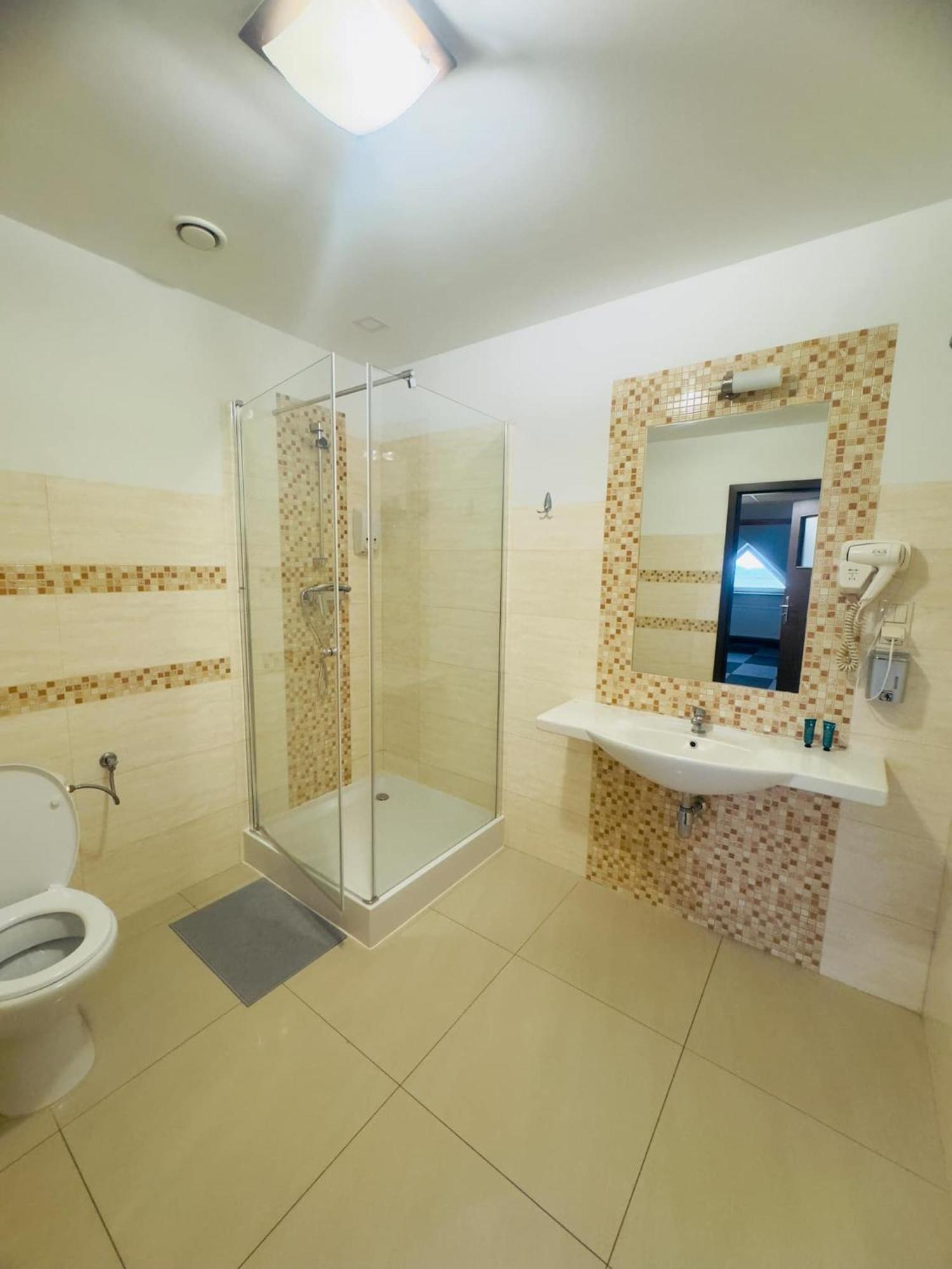 Magiczna Farma Hotel Obiady Maka I Magia Zambrow Ngoại thất bức ảnh